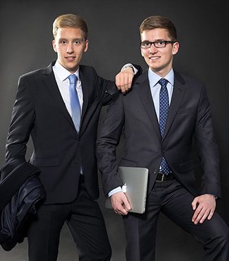 Fotografie Christine Krieger Fotograf Löhne Bad Oeynhausen Herford Fotostudio hochwertige Hochzeitsfotos exklusive Bewerbungsfotos. Familienfotos, Kinderbilder und Portraits sowie Babyfotos, Business Fotos und mehr.