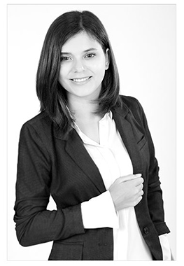 Fotografie Christine Krieger Fotograf Löhne Bad Oeynhausen Herford Fotostudio hochwertige Hochzeitsfotos exklusive Bewerbungsfotos. Familienfotos, Kinderbilder und Portraits sowie Babyfotos, Business Fotos und mehr.