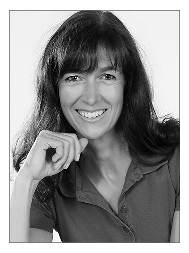 Fotografie Christine Krieger Fotograf Löhne Bad Oeynhausen Herford Fotostudio hochwertige Hochzeitsfotos exklusive Bewerbungsfotos. Familienfotos, Kinderbilder und Portraits sowie Babyfotos, Business Fotos und mehr.