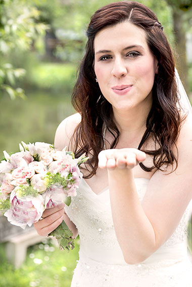 Fotografie Christine Krieger Fotograf Löhne Bad Oeynhausen Herford Fotostudio hochwertige Hochzeitsfotos exklusive Bewerbungsfotos. Familienfotos, Kinderbilder und Portraits sowie Babyfotos, Business Fotos und mehr.
