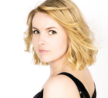 Fotografie Christine Krieger Fotograf Löhne Bad Oeynhausen Herford Fotostudio hochwertige Hochzeitsfotos exklusive Bewerbungsfotos. Familienfotos, Kinderbilder und Portraits sowie Babyfotos, Business Fotos und mehr.