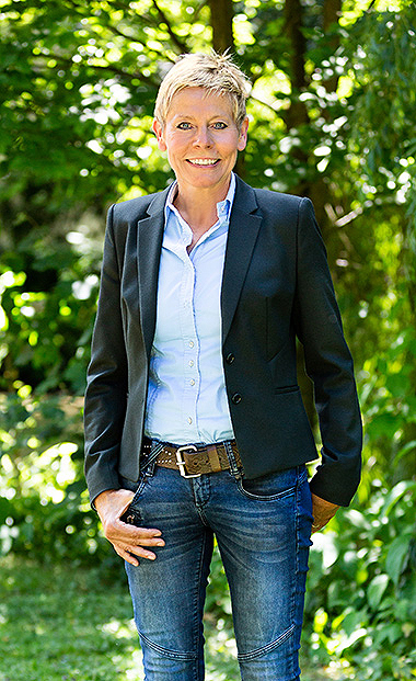 Fotografie Christine Krieger Fotograf Löhne Bad Oeynhausen Herford Fotostudio hochwertige Hochzeitsfotos exklusive Bewerbungsfotos. Familienfotos, Kinderbilder und Portraits sowie Babyfotos, Business Fotos und mehr.